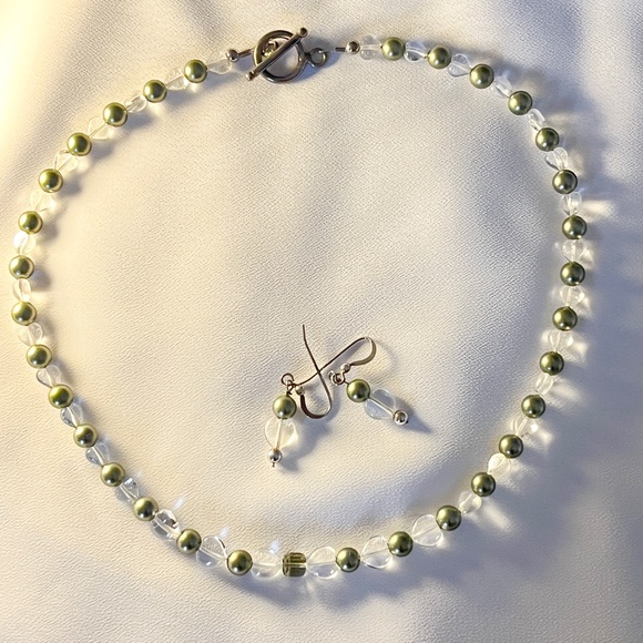 Freshwater pearls with quartz hearts, necklace & earring set - Picture 2 of 3